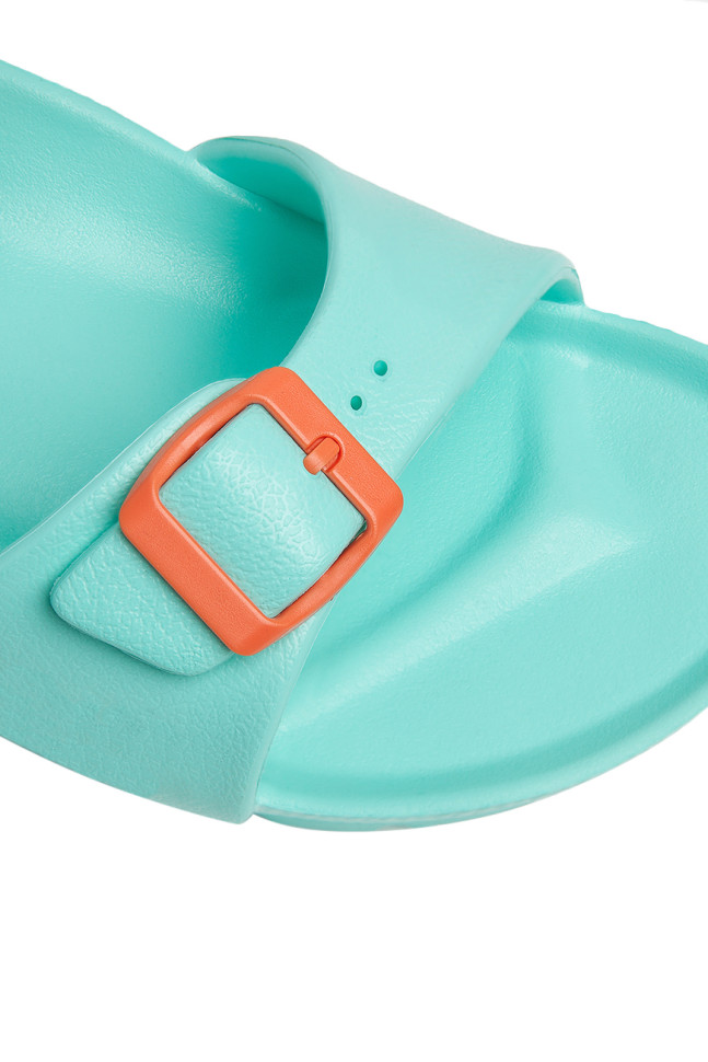 Женские тапки BUCKLE